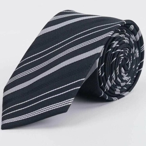 Черный галстук напрокат с чередующимися белыми полосками для мужского костюма