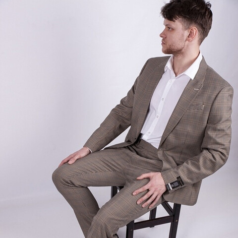 Прокат мужского костюма в светло-коричневую клетку