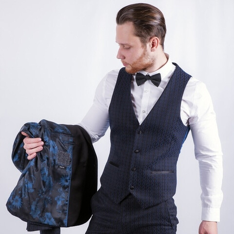 Прокат смокинга темно-синего цвета с узором