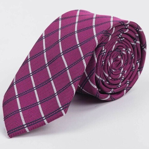 Арендовать галстук розового цвета в крупную черно-белую клетку для мужского костюма