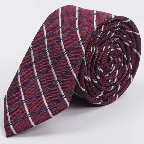 Арендовать бордовый галстук в крупную черно-белую клетку для мужских костюмов
