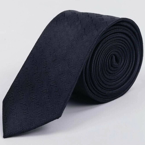 Аренда черного галстука с фактурным узором для мужского костюма