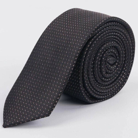 Аренда узкого фактурного галстука темно-коричневого цвета с белым точечным узором для мужского костю