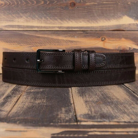 Аренда ремня коричневого цвета для мужских костюмов