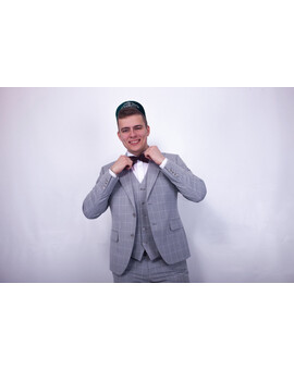 Мужской клетчатый костюм серого цвета в аренду, изображение 4